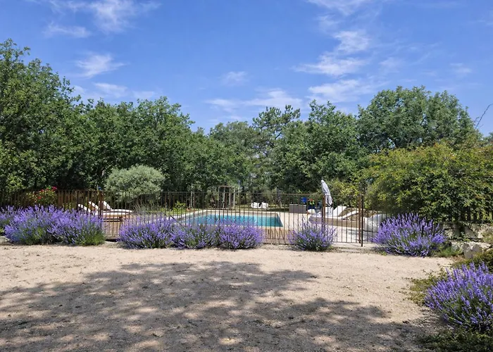 Mas De La Cheneraie Blanche, Maison De Vacances Avec Piscine En Luberon